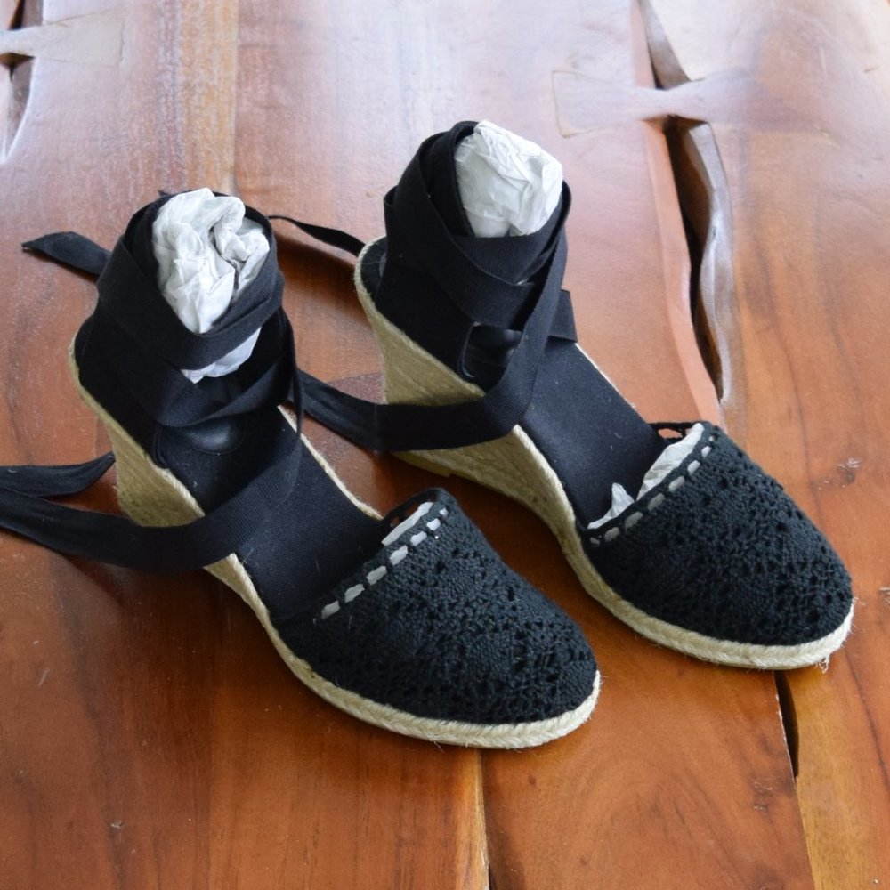 Apt 9 Recess Black Wedge Shoe size 7.5